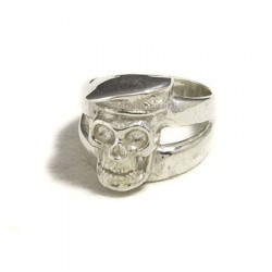 Anello Teschio con basco