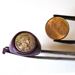 Anello uomo moneta romana piccola
