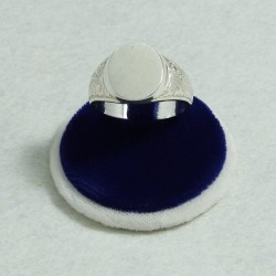 Anello uomo inciso ovale