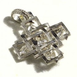 Croce quadrata con rosa e foglie