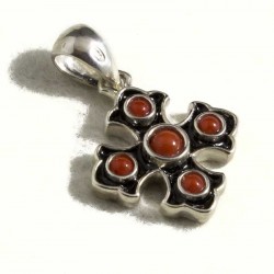 Croce gigliata piccola, smalto nero e corallo