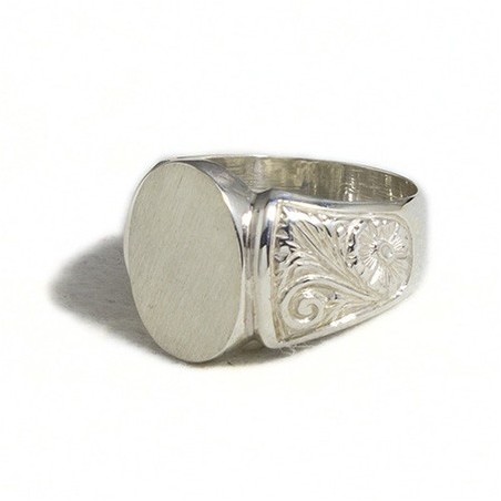 Anello uomo inciso ovale