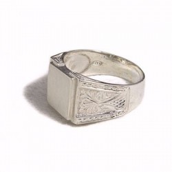 Anello uomo inciso quadrato